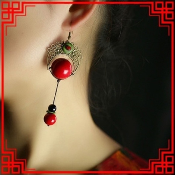 Asian beaded large statement dangle earrings - Picture 2 of 3